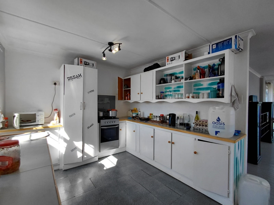 5 Bedroom Property for Sale in C Place Eastern Cape